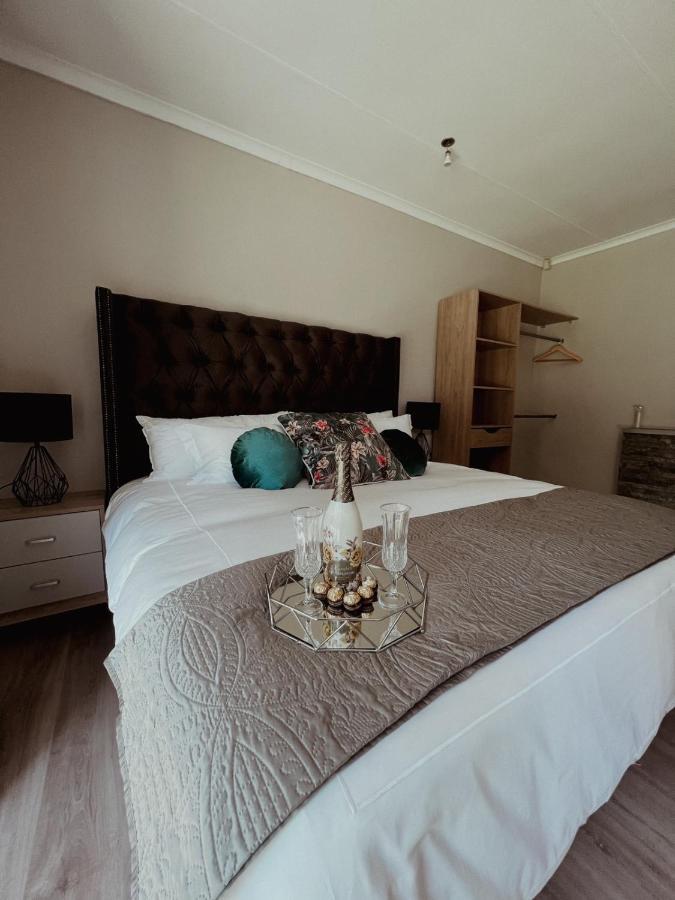 Le'Ciara Luxury Guest House Joanesburgo Exterior foto